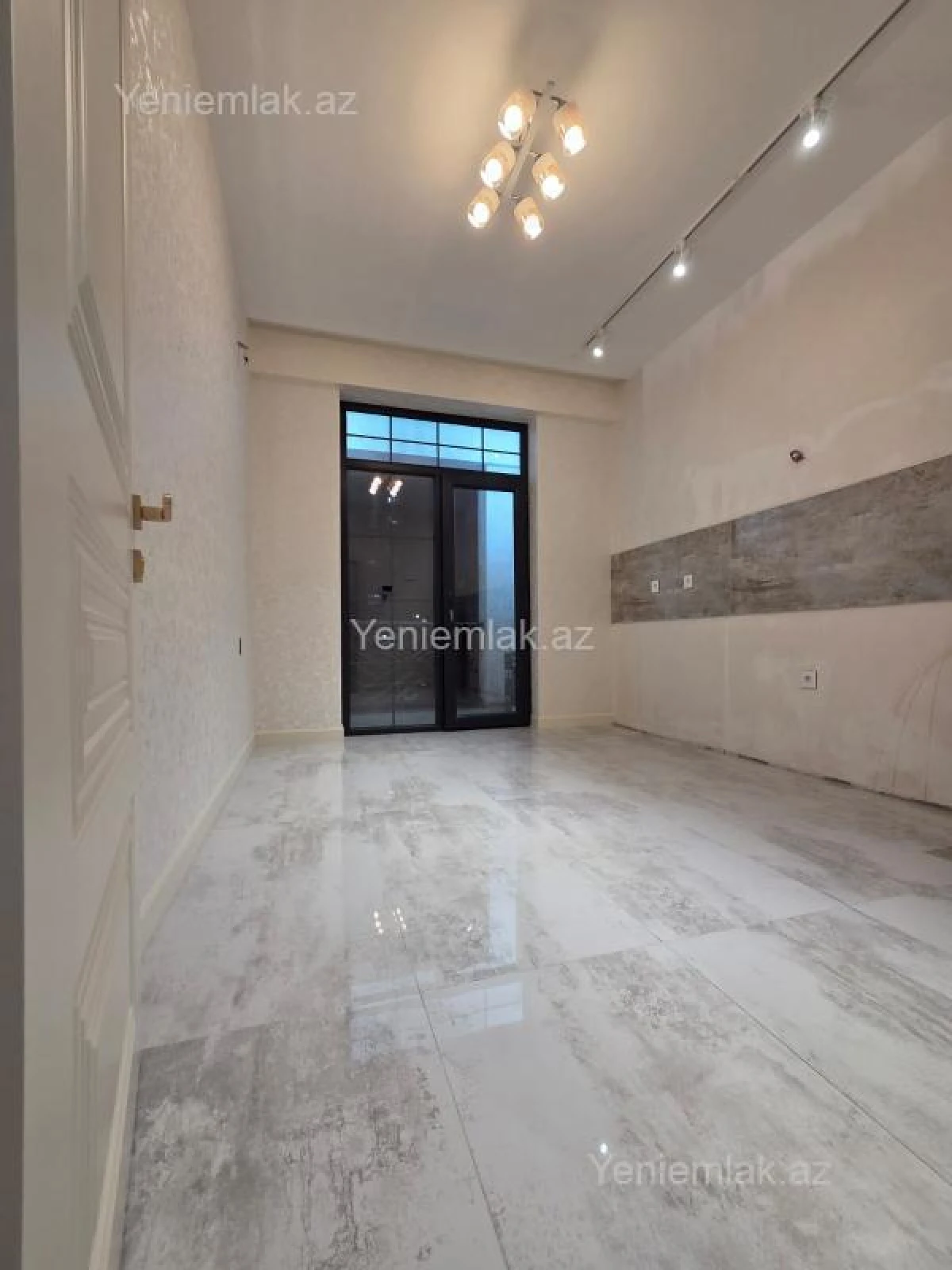 Satılır 2 otaqlı yeni tikili 74 m²
