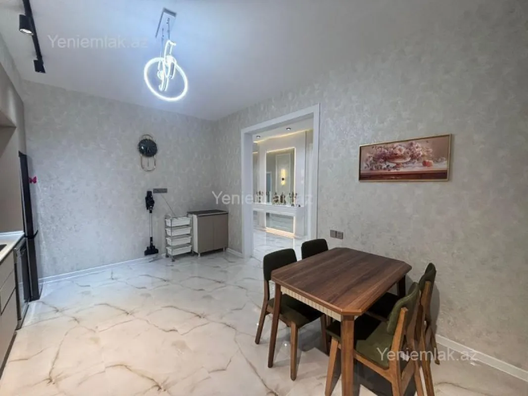 Satılır 4 otaqlı həyət evi 150 m²