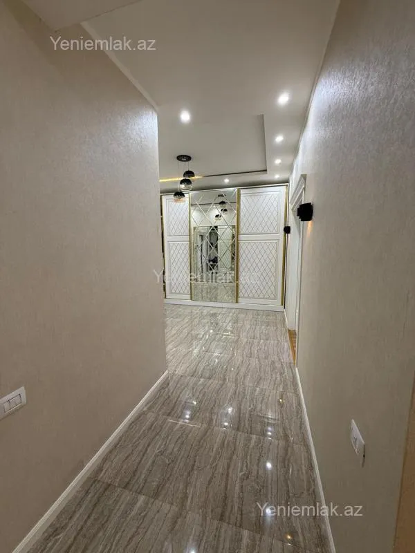 Satılır 3 otaqlı yeni tikili 140 m²