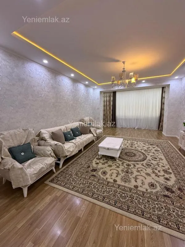 Satılır 3 otaqlı yeni tikili 140 m²