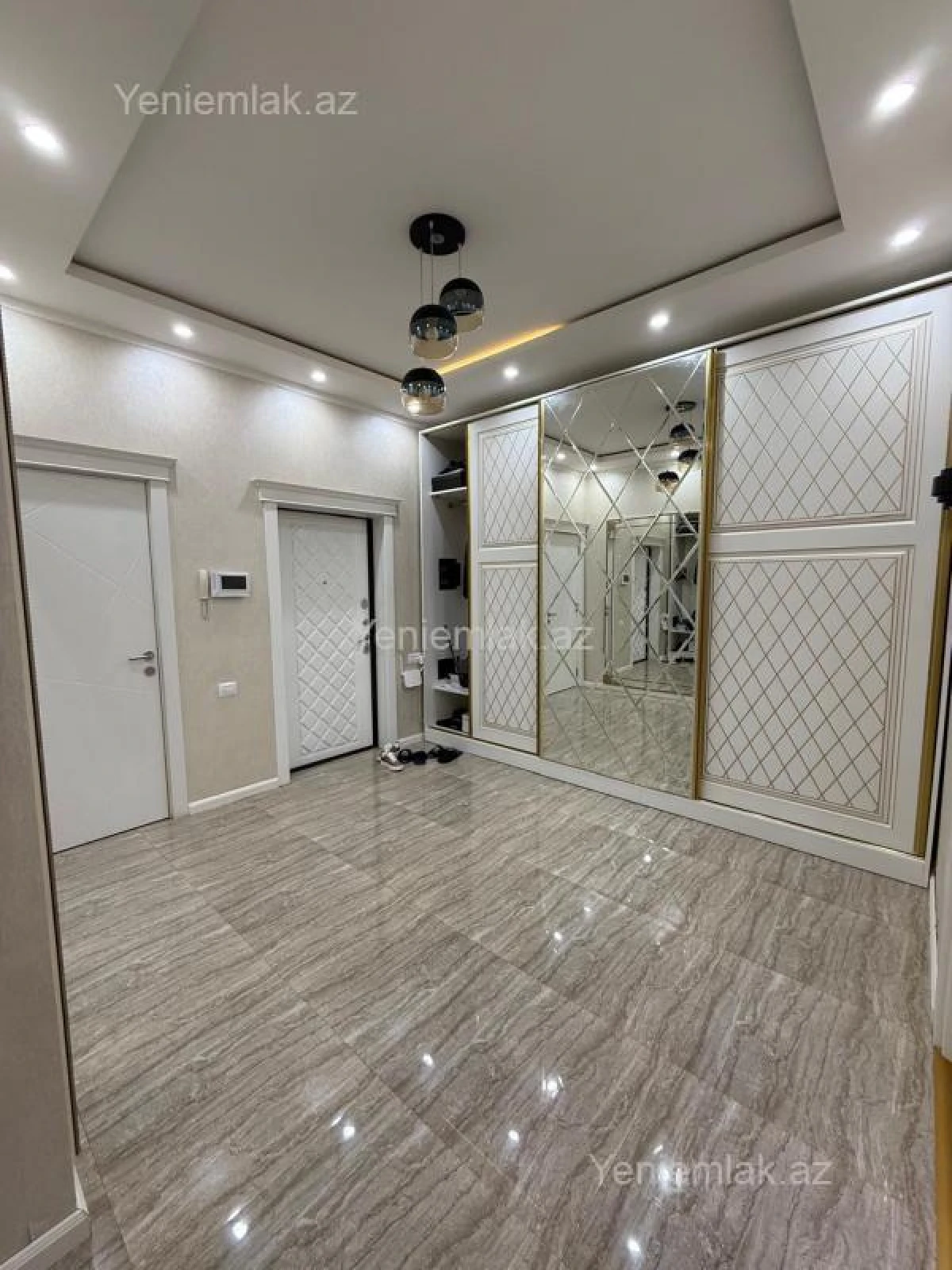Satılır 3 otaqlı yeni tikili 140 m²