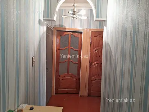 Satılır 2 otaqlı köhnə tikili 71 m²