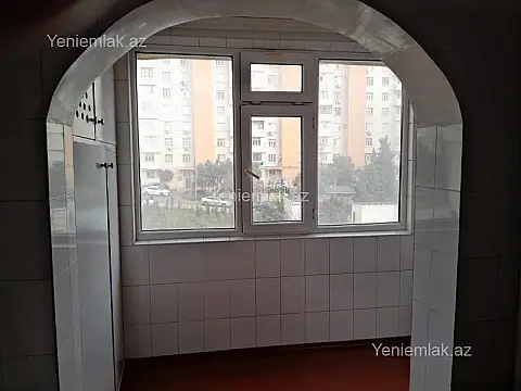 Satılır 2 otaqlı köhnə tikili 71 m²