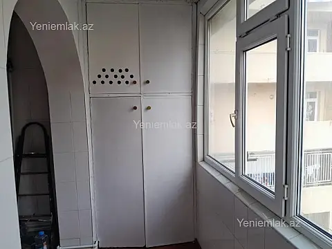 Satılır 2 otaqlı köhnə tikili 71 m²