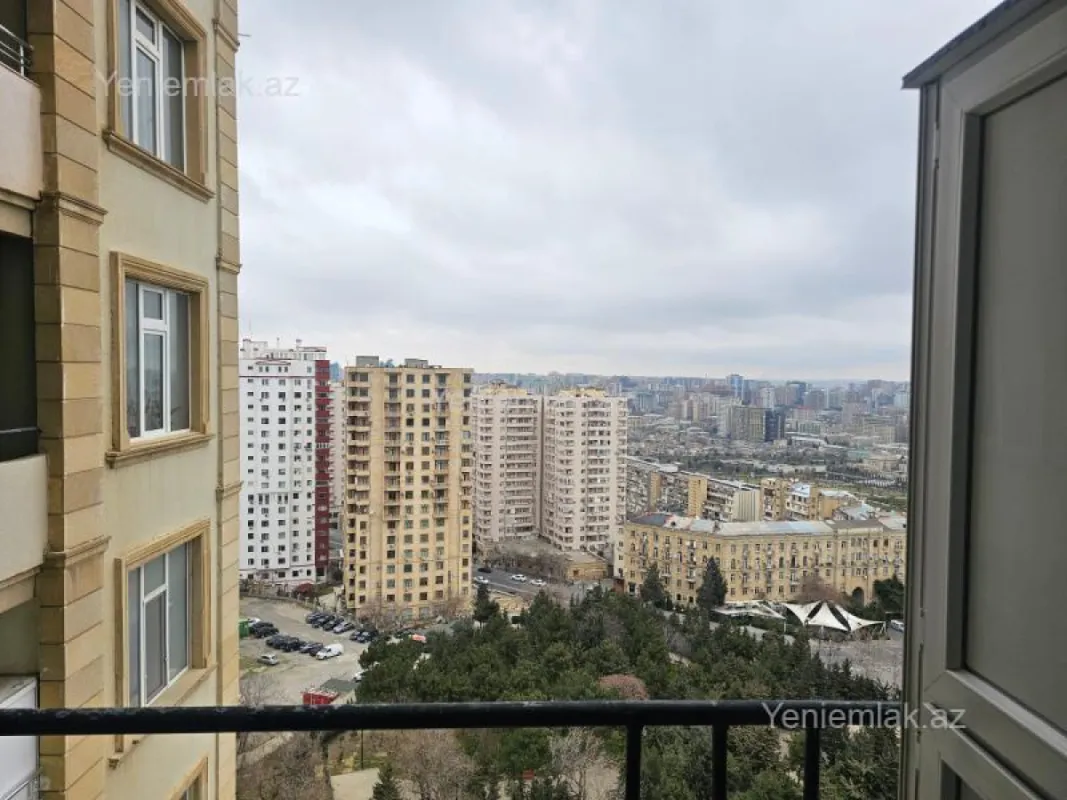 Satılır 3 otaqlı yeni tikili 168 m²