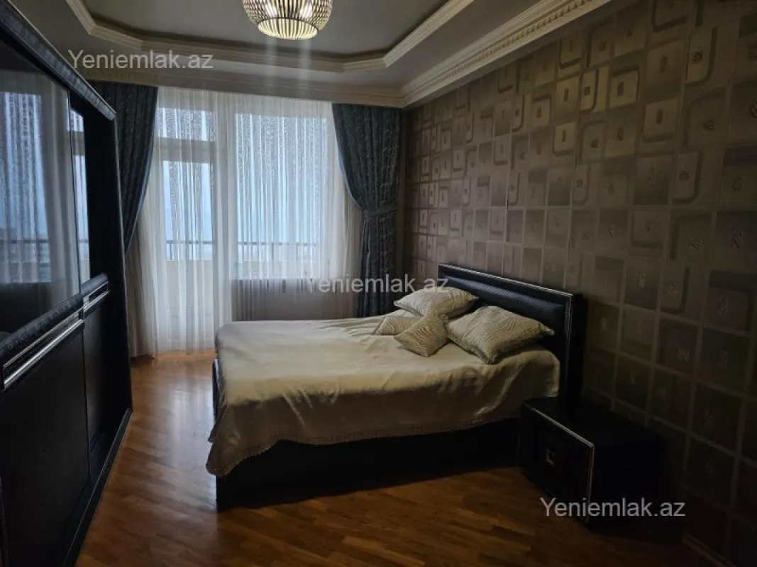 Satılır 3 otaqlı yeni tikili 168 m²