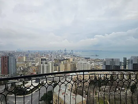 Satılır 3 otaqlı yeni tikili 168 m²