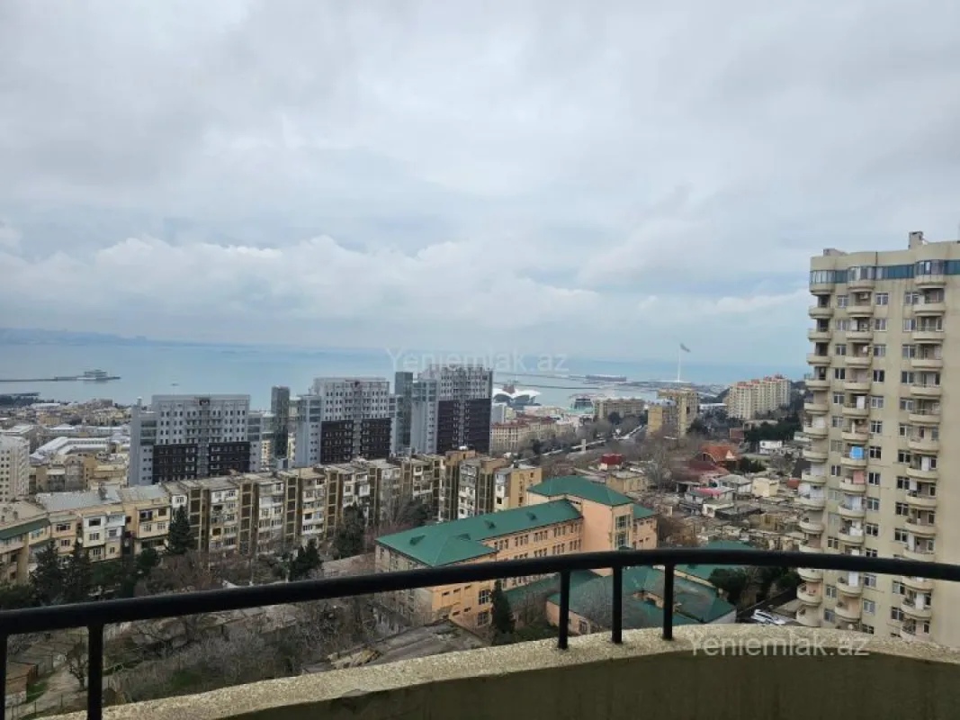 Satılır 3 otaqlı yeni tikili 168 m²