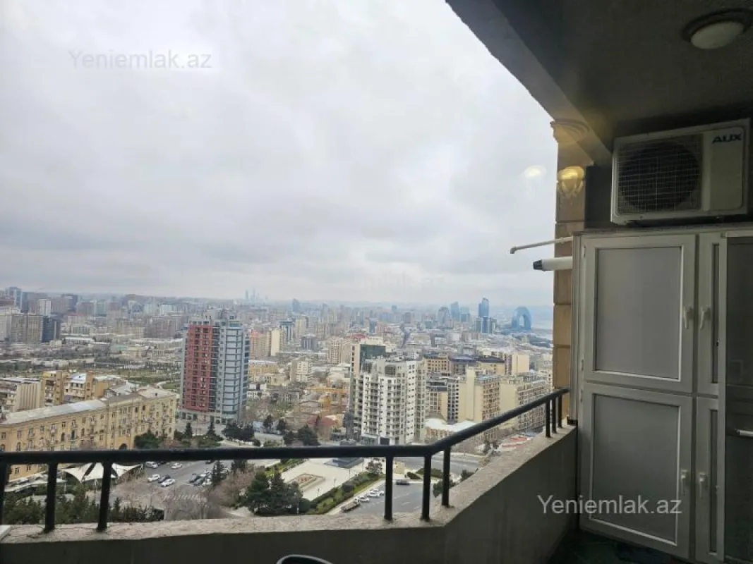 Satılır 3 otaqlı yeni tikili 168 m²