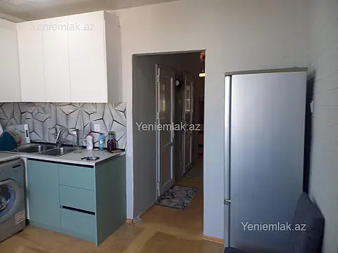 Satılır 3 otaqlı köhnə tikili 80 m²