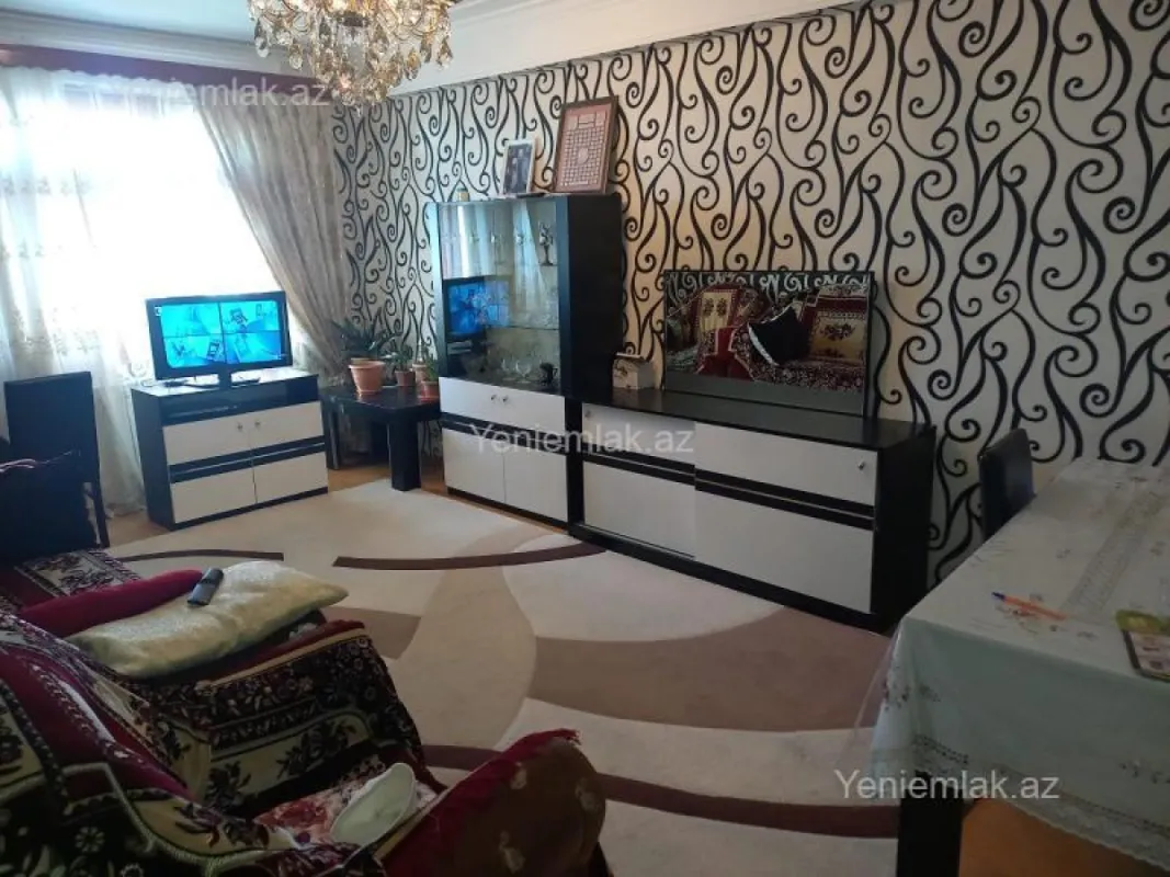 Satılır 3 otaqlı köhnə tikili 80 m²