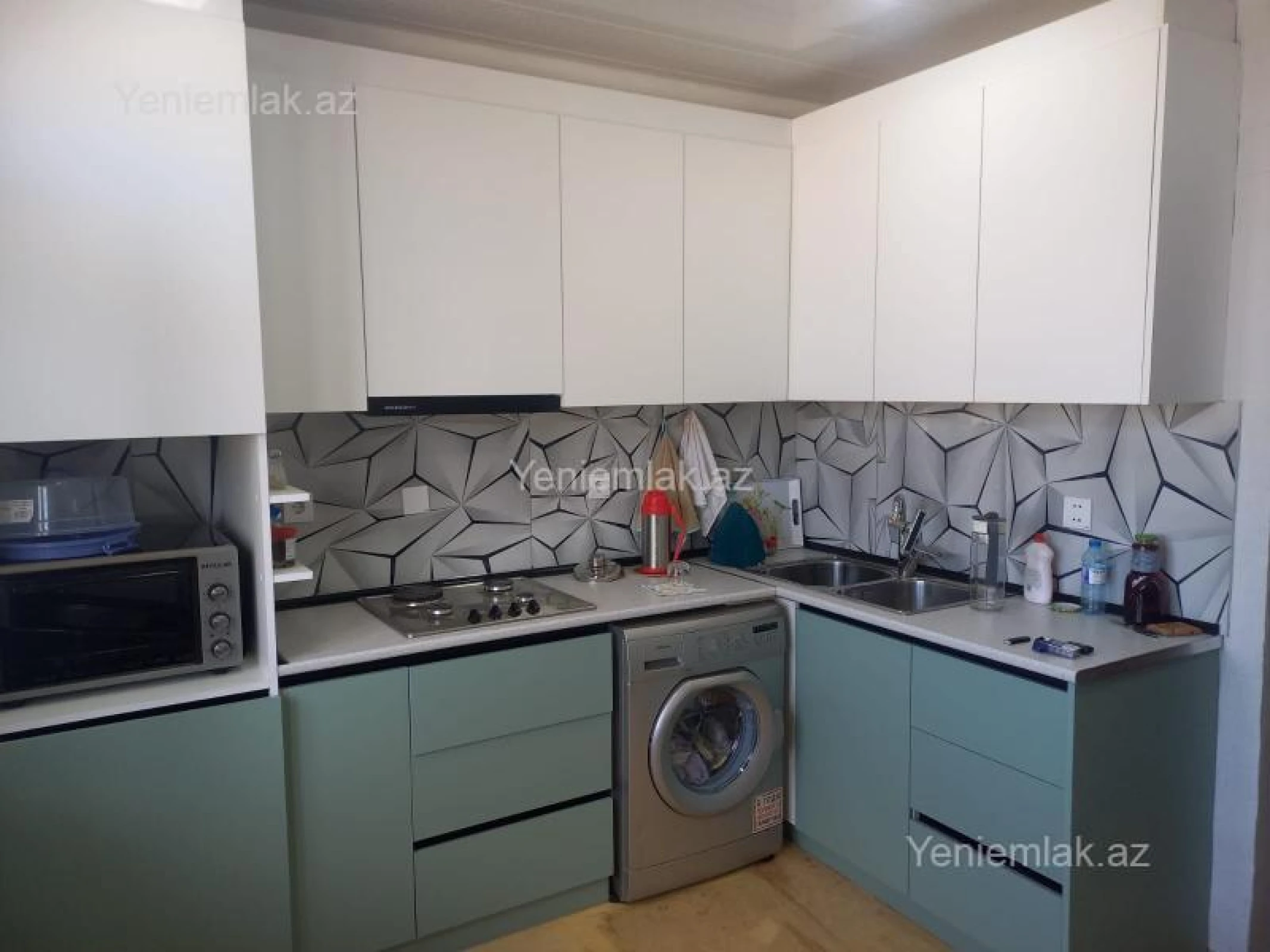 Satılır 3 otaqlı köhnə tikili 80 m²