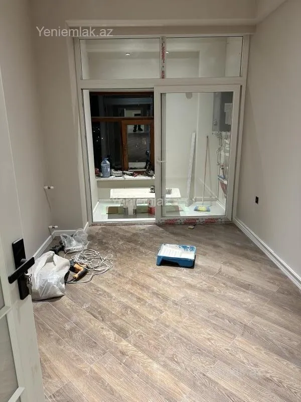 Satılır 3 otaqlı yeni tikili 100 m²