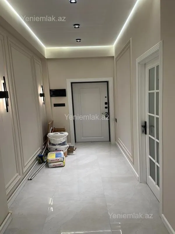 Satılır 3 otaqlı yeni tikili 100 m²