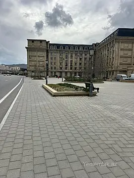 Satılır 3 otaqlı yeni tikili 100 m²