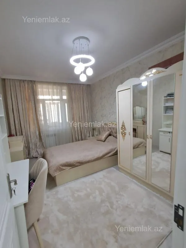 Satılır 3 otaqlı köhnə tikili 80 m²