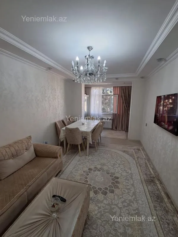Satılır 3 otaqlı köhnə tikili 80 m²