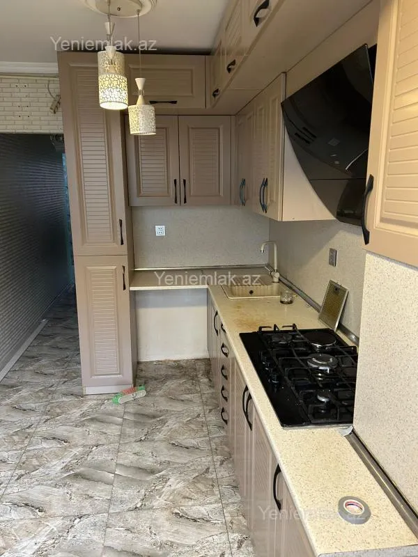 Satılır 3 otaqlı köhnə tikili 80 m²