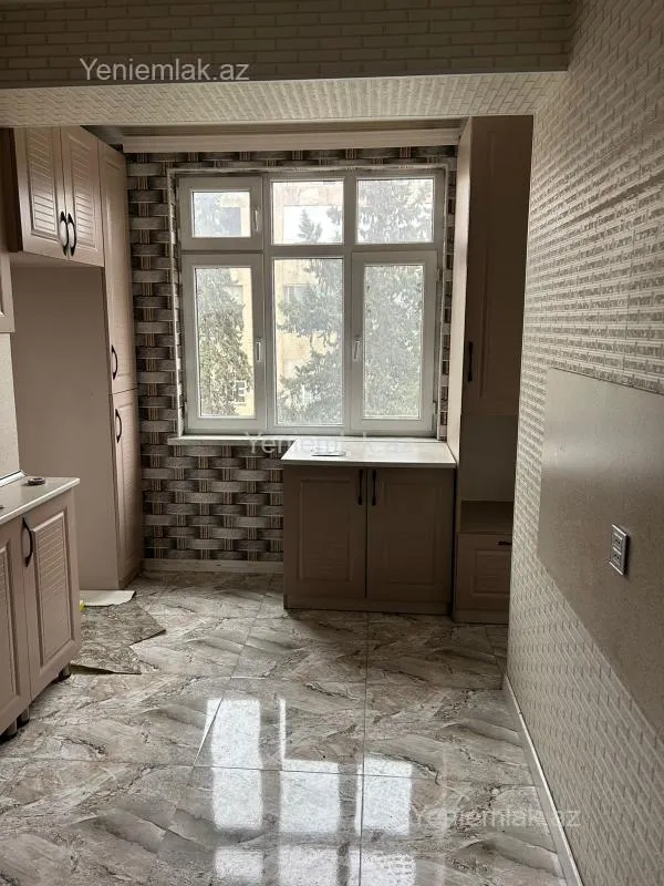 Satılır 3 otaqlı köhnə tikili 80 m²