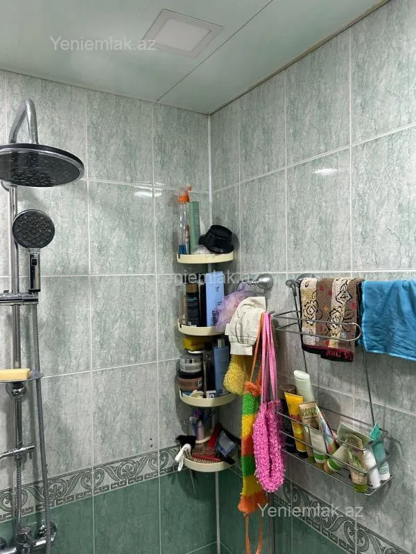 Satılır 3 otaqlı köhnə tikili 80 m²