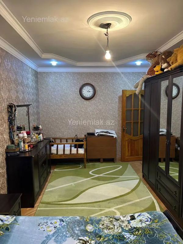 Satılır 3 otaqlı köhnə tikili 80 m²