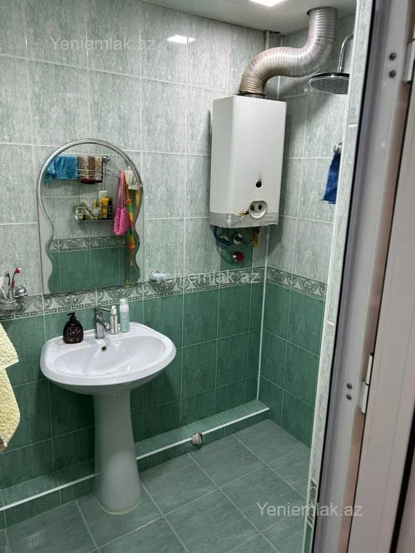 Satılır 3 otaqlı köhnə tikili 80 m²