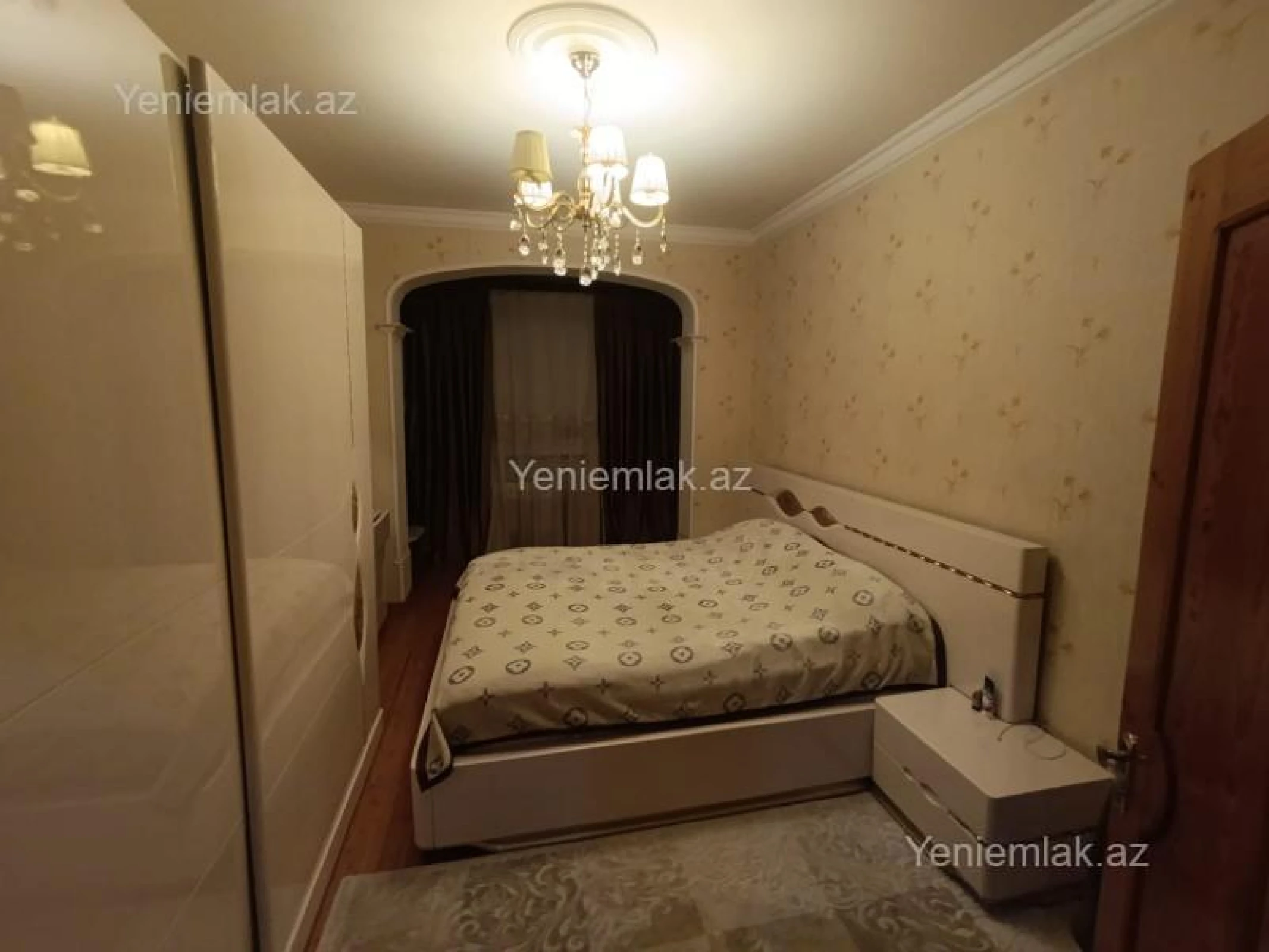 Satılır 3 otaqlı köhnə tikili 80 m²