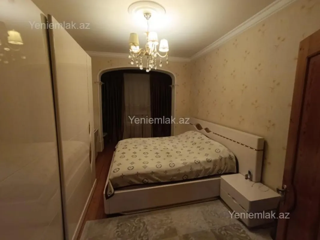 Satılır 3 otaqlı köhnə tikili 80 m²