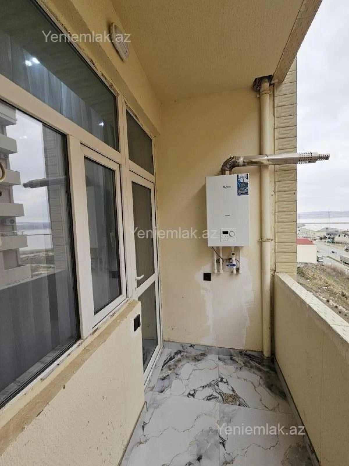 Satılır 3 otaqlı yeni tikili 86 m²