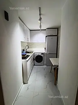 Satılır 2 otaqlı köhnə tikili 80 m²