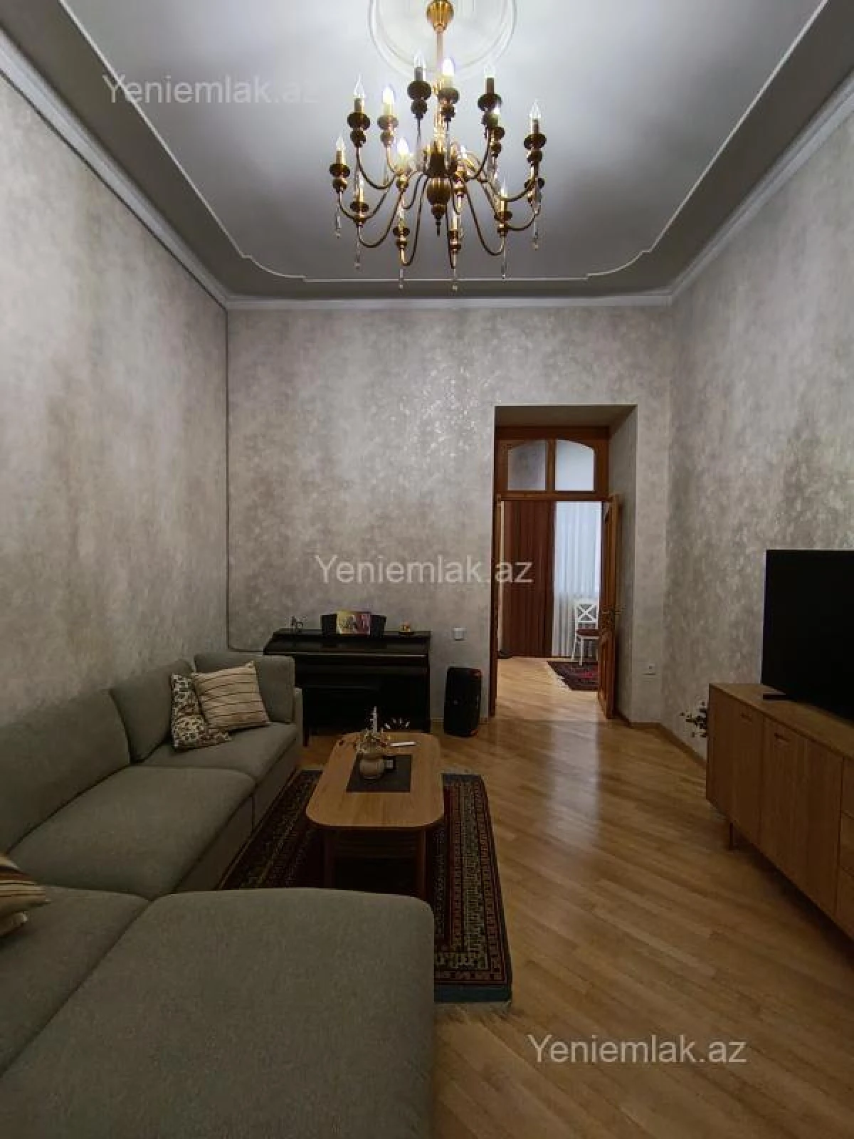 Satılır 2 otaqlı köhnə tikili 80 m²