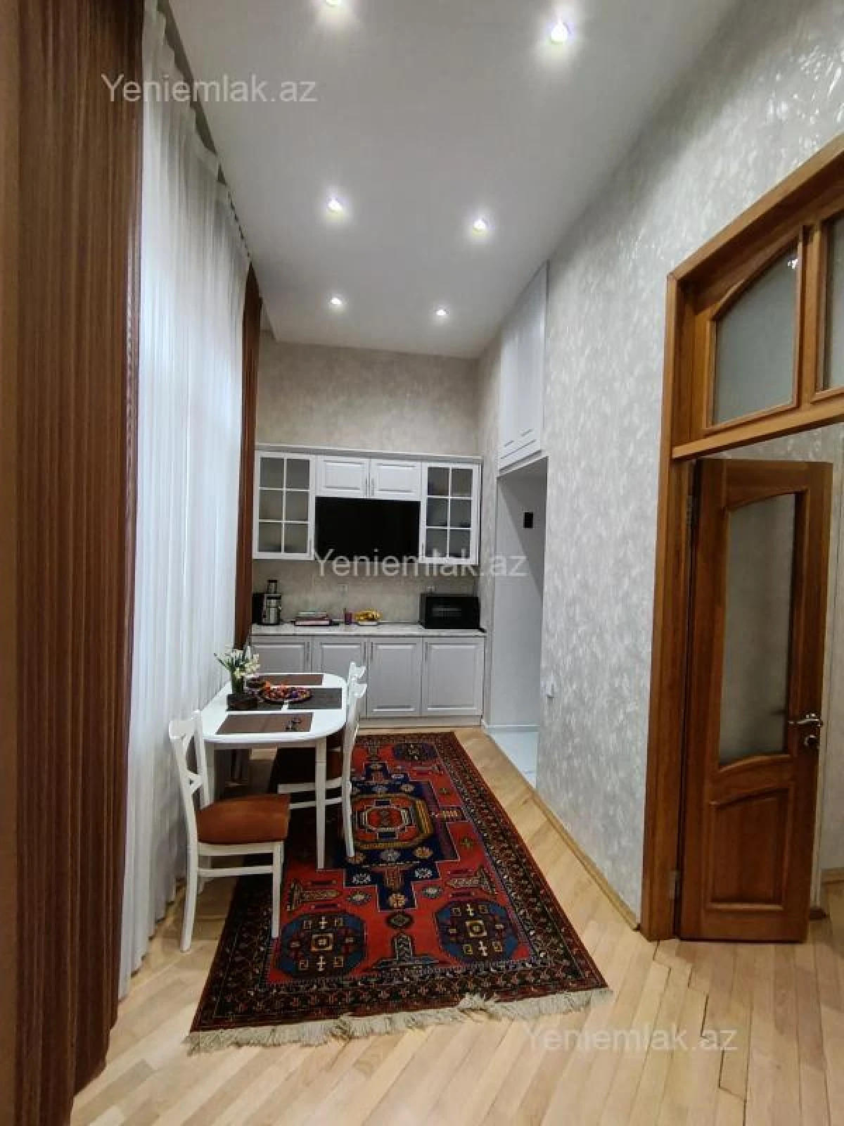 Satılır 2 otaqlı köhnə tikili 80 m²
