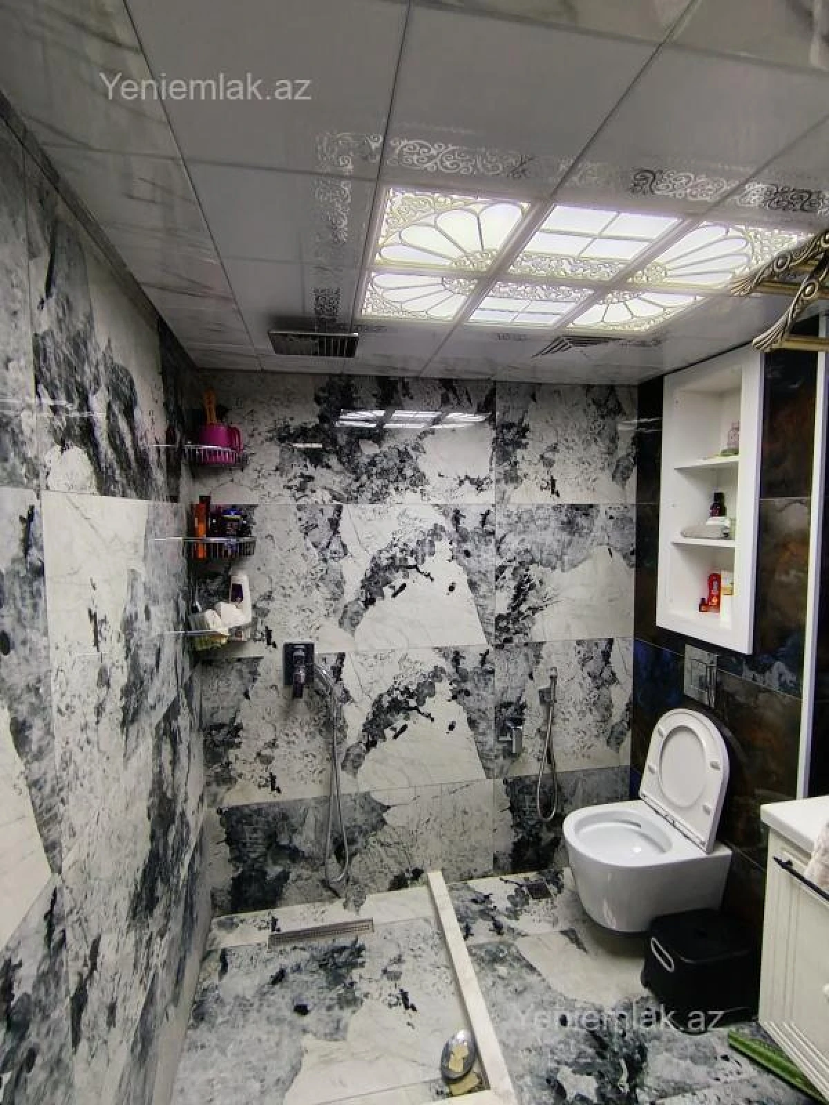 Satılır 2 otaqlı köhnə tikili 80 m²