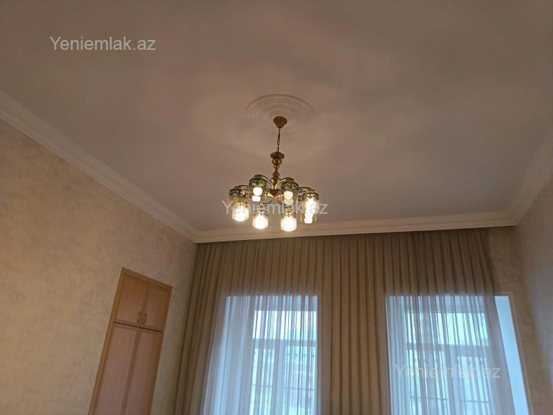 Satılır 2 otaqlı köhnə tikili 80 m²