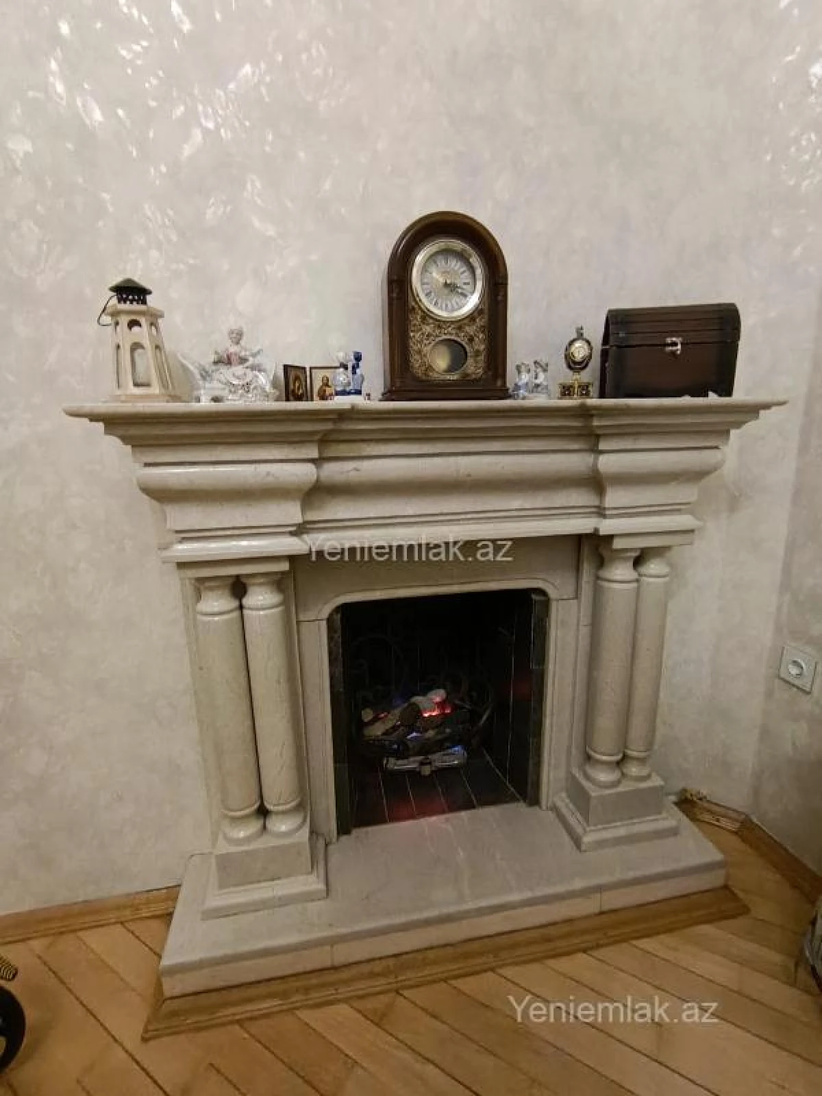 Satılır 2 otaqlı köhnə tikili 80 m²