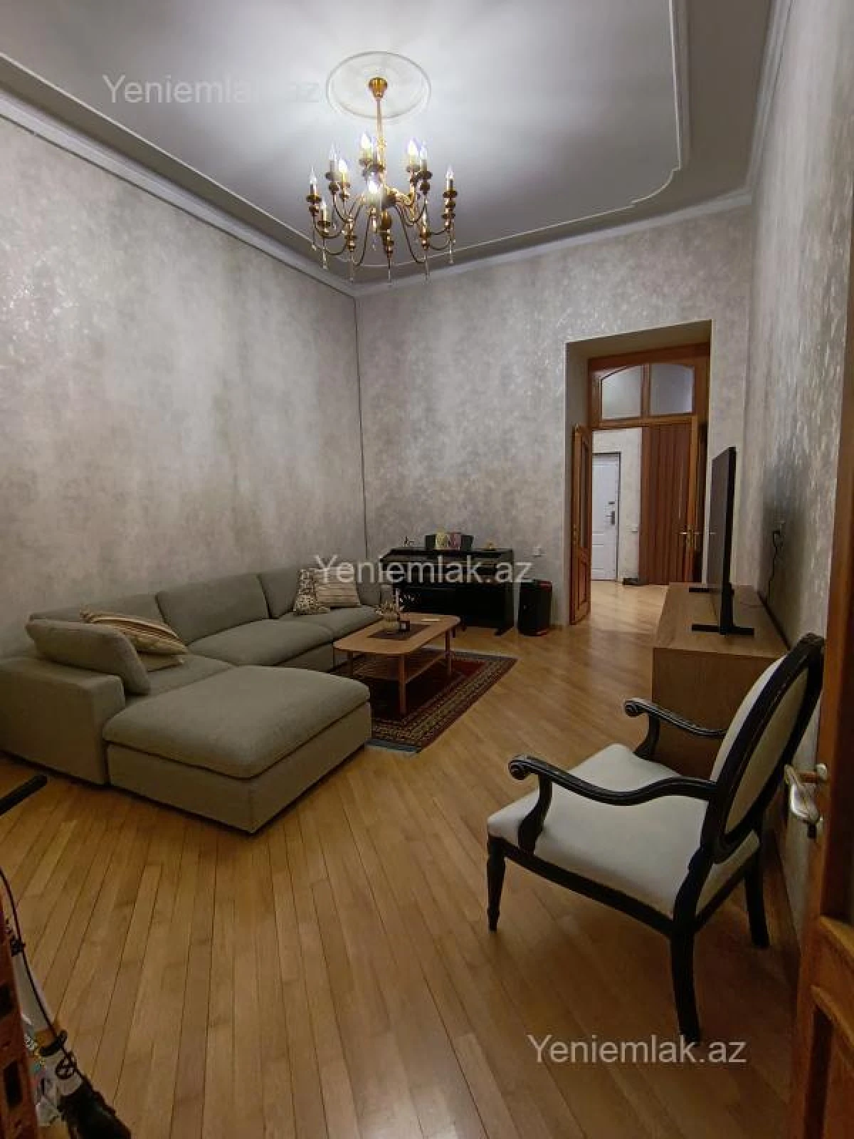 Satılır 2 otaqlı köhnə tikili 80 m²