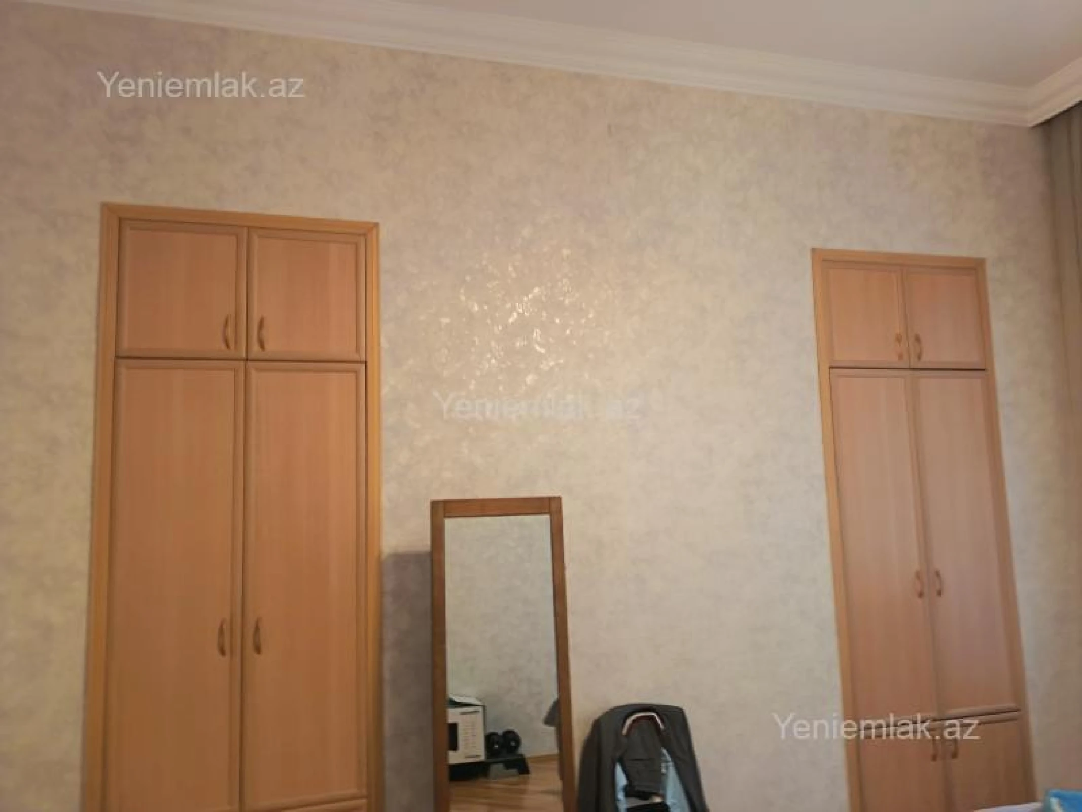 Satılır 2 otaqlı köhnə tikili 80 m²