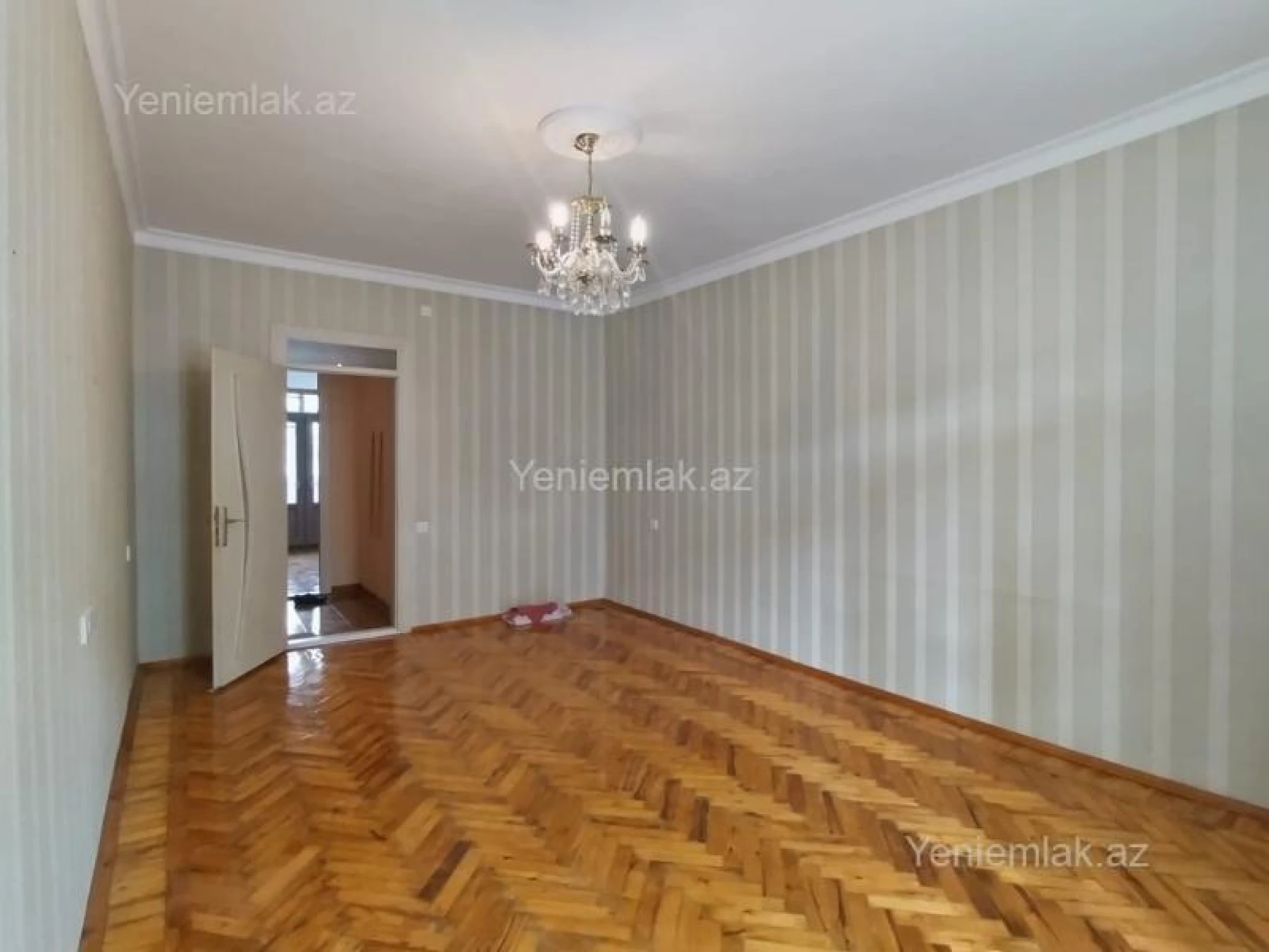 Satılır 2 otaqlı köhnə tikili 70 m²