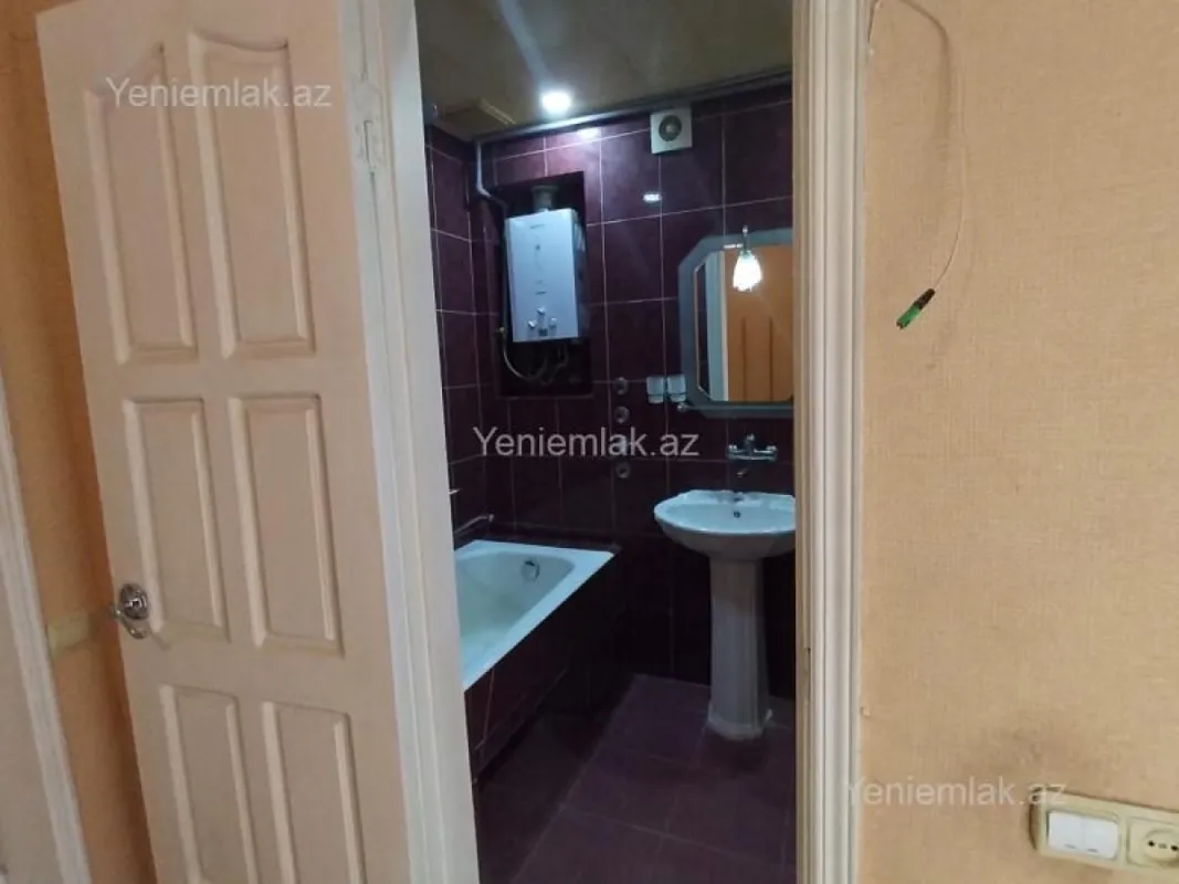 Satılır 2 otaqlı köhnə tikili 70 m²