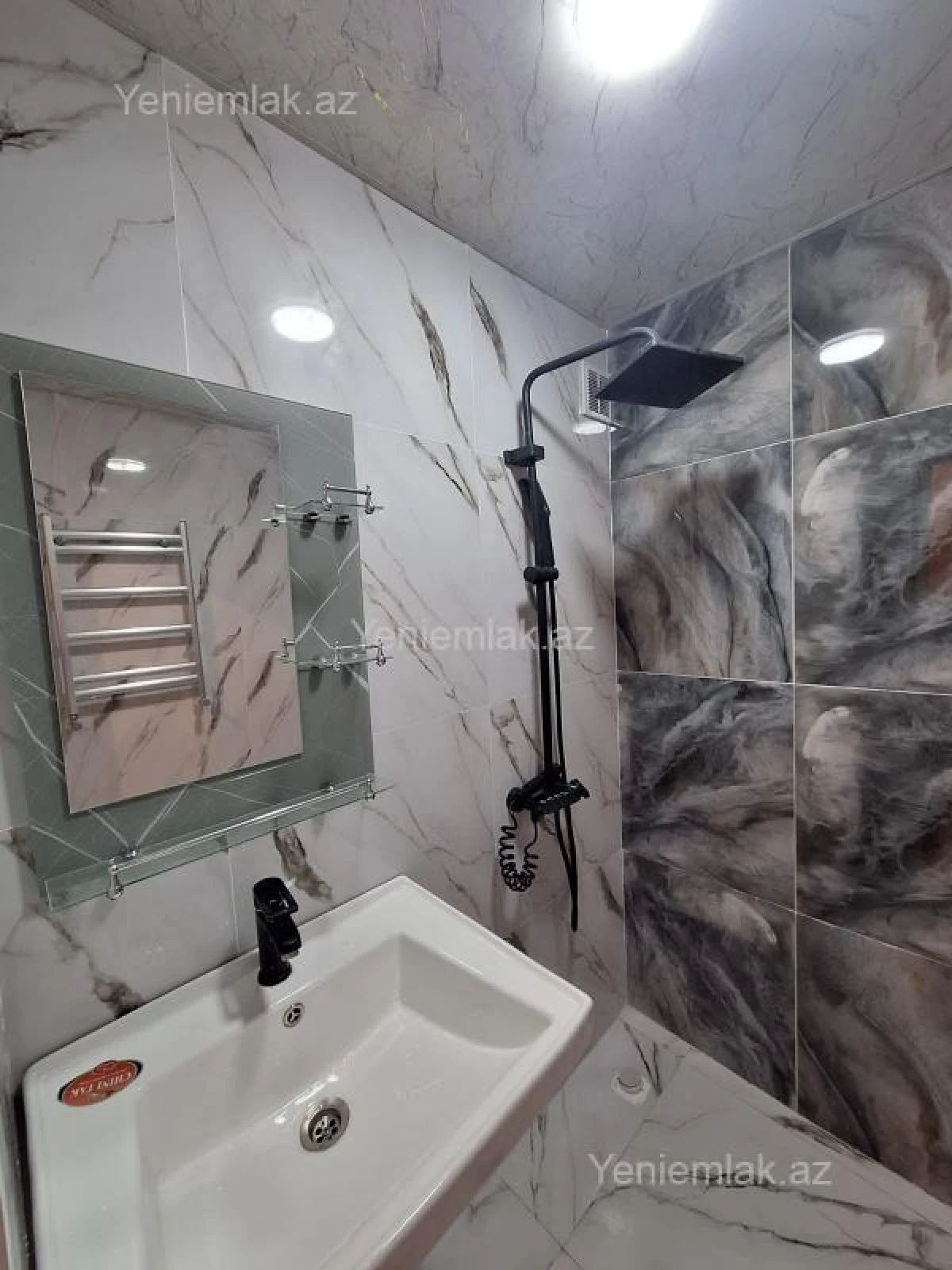 Satılır 3 otaqlı köhnə tikili 70 m²