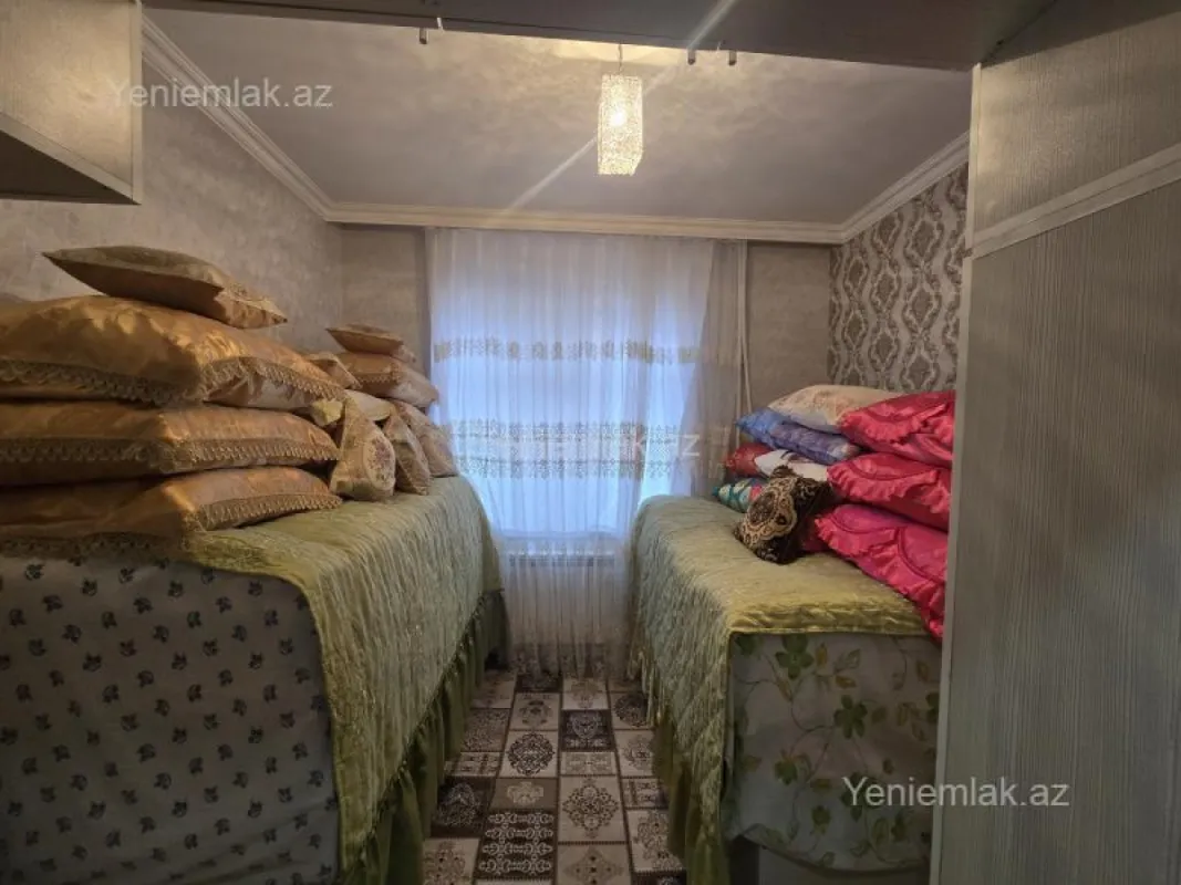 Satılır 3 otaqlı köhnə tikili 74 m²