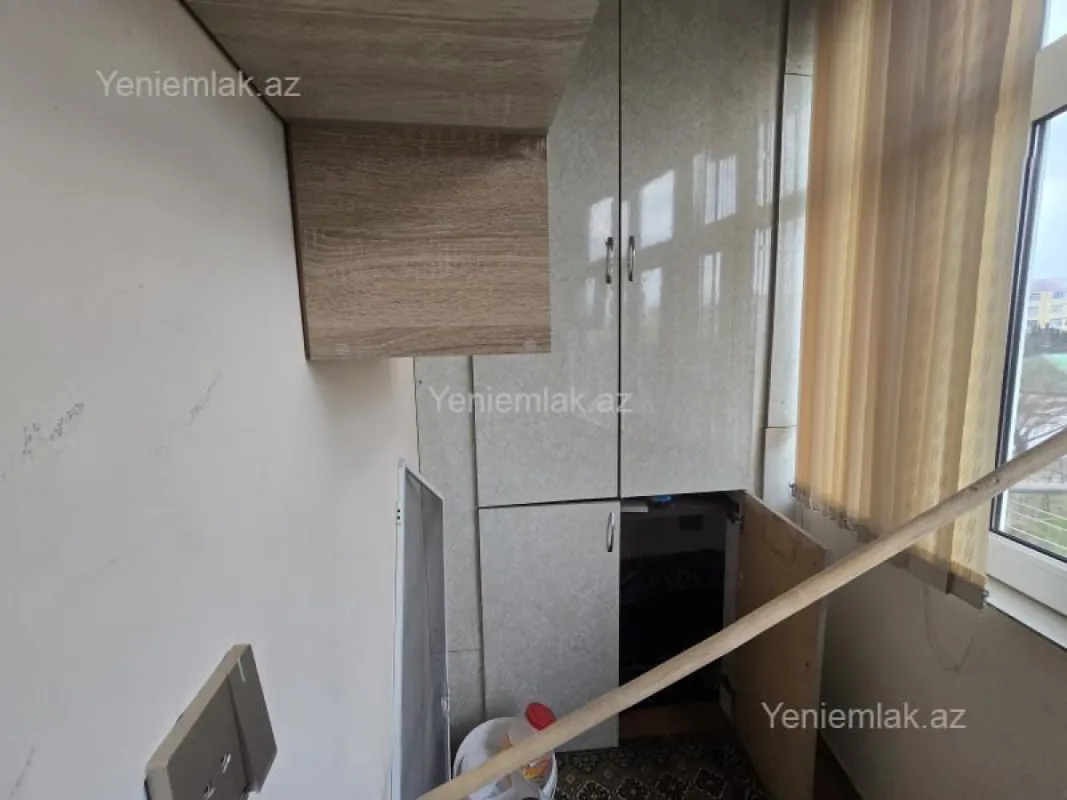 Satılır 3 otaqlı köhnə tikili 74 m²