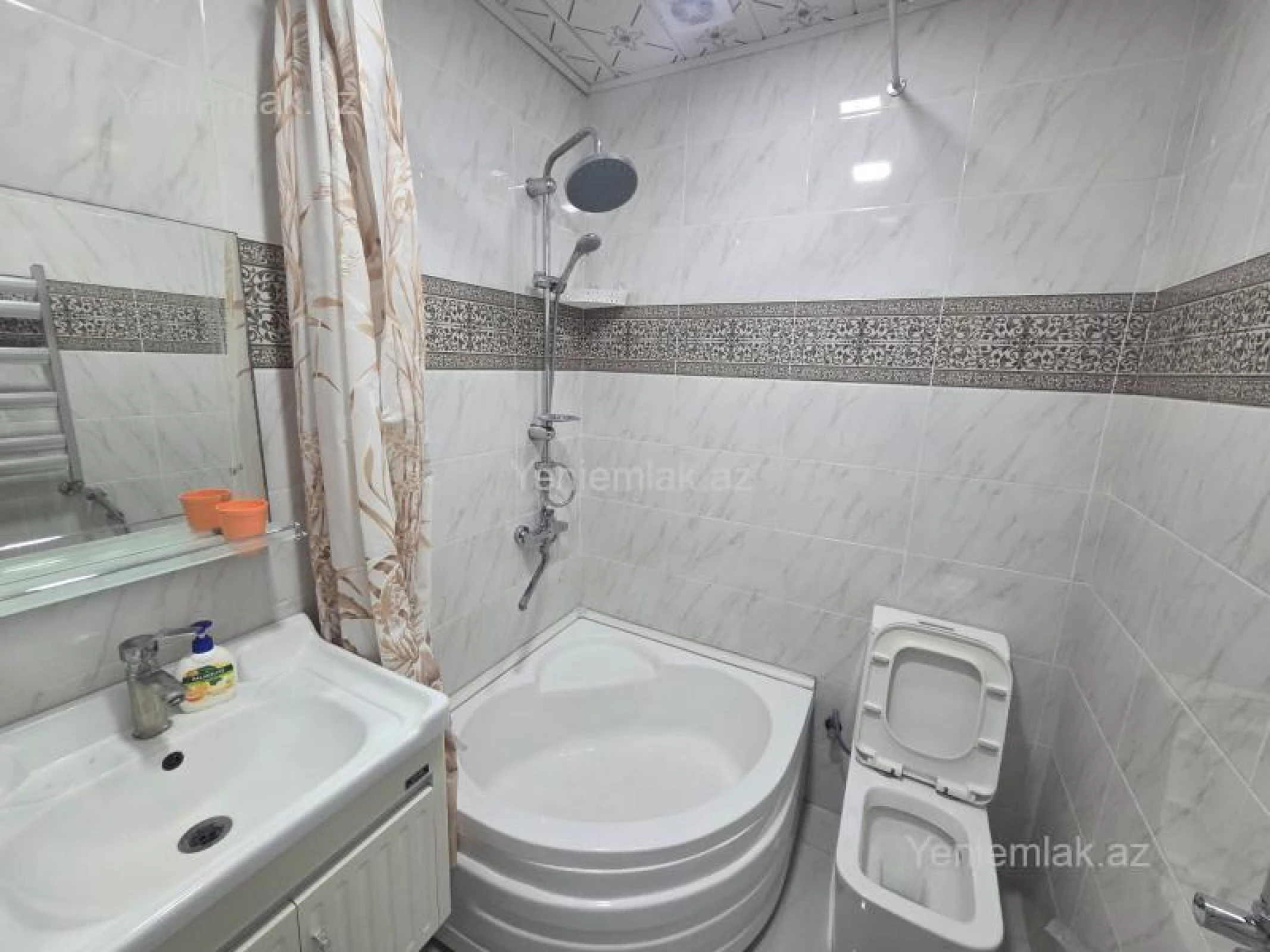 Satılır 2 otaqlı yeni tikili 65 m²