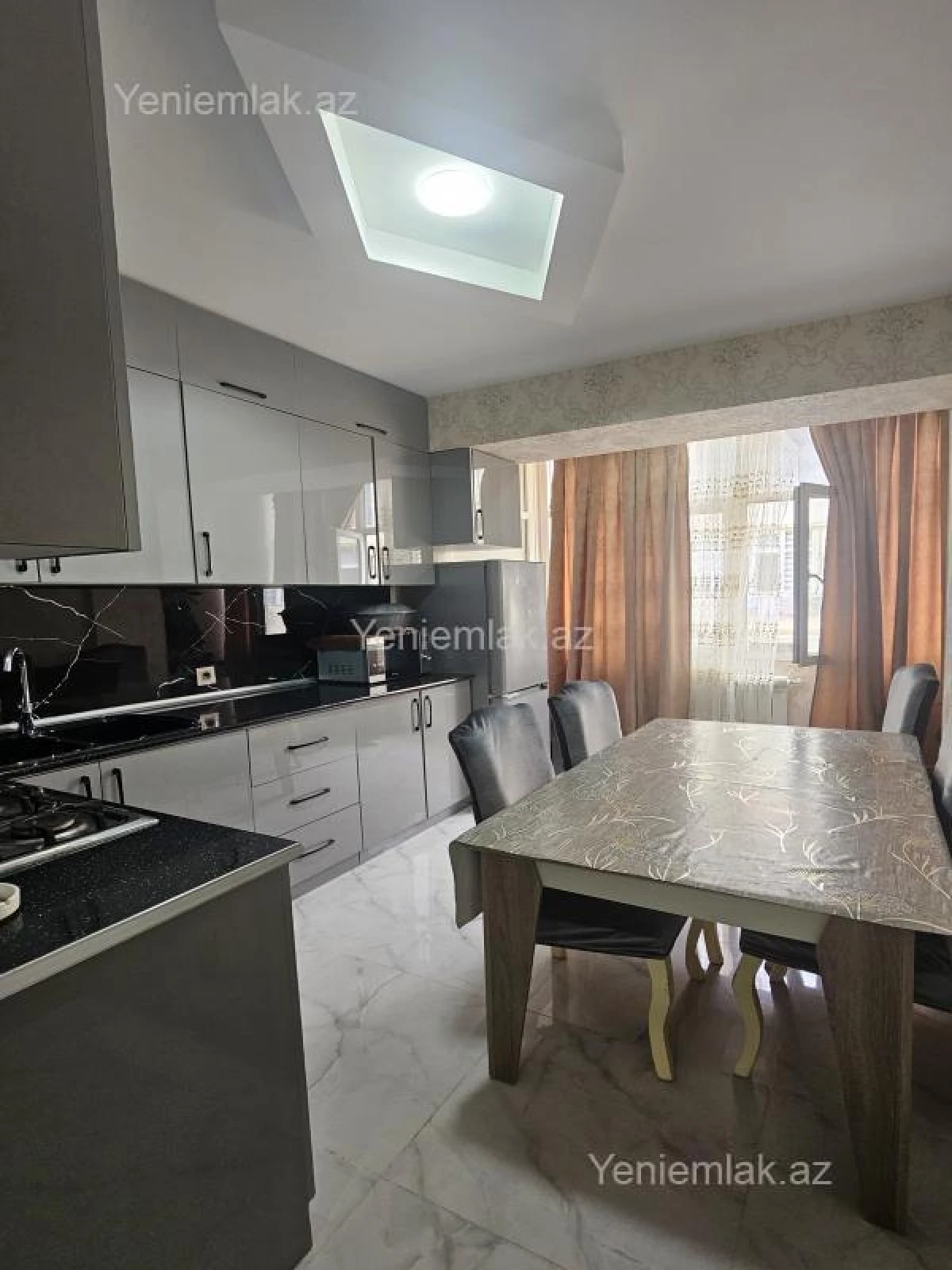 Satılır 3 otaqlı yeni tikili 73 m²