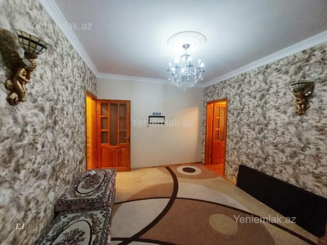 Satılır 4 otaqlı köhnə tikili 82 m²