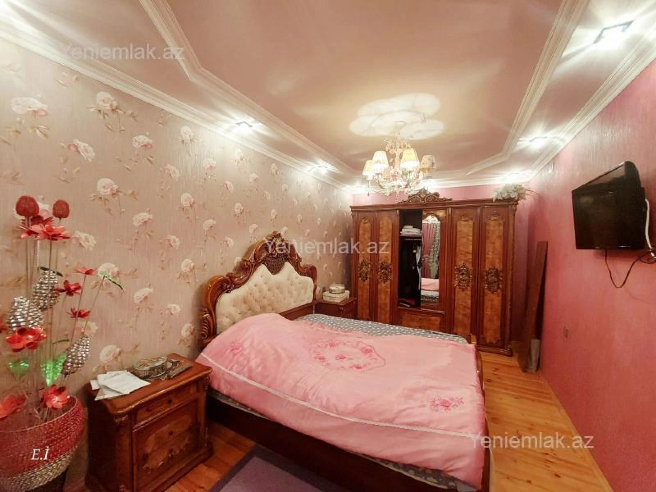 Satılır 4 otaqlı köhnə tikili 82 m²