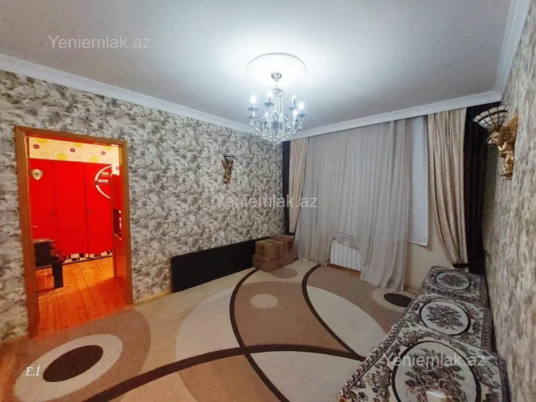Satılır 4 otaqlı köhnə tikili 82 m²