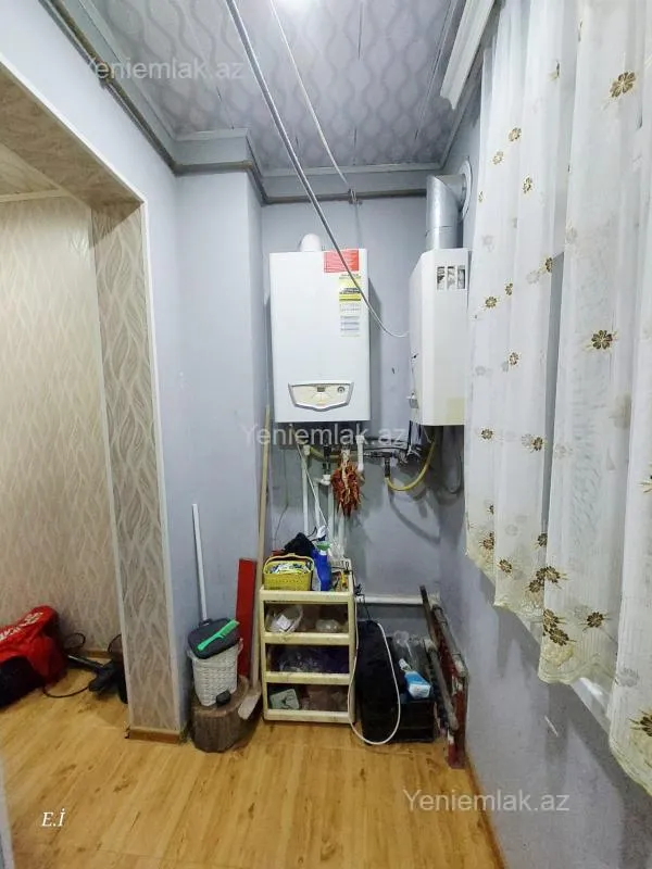 Satılır 4 otaqlı köhnə tikili 82 m²