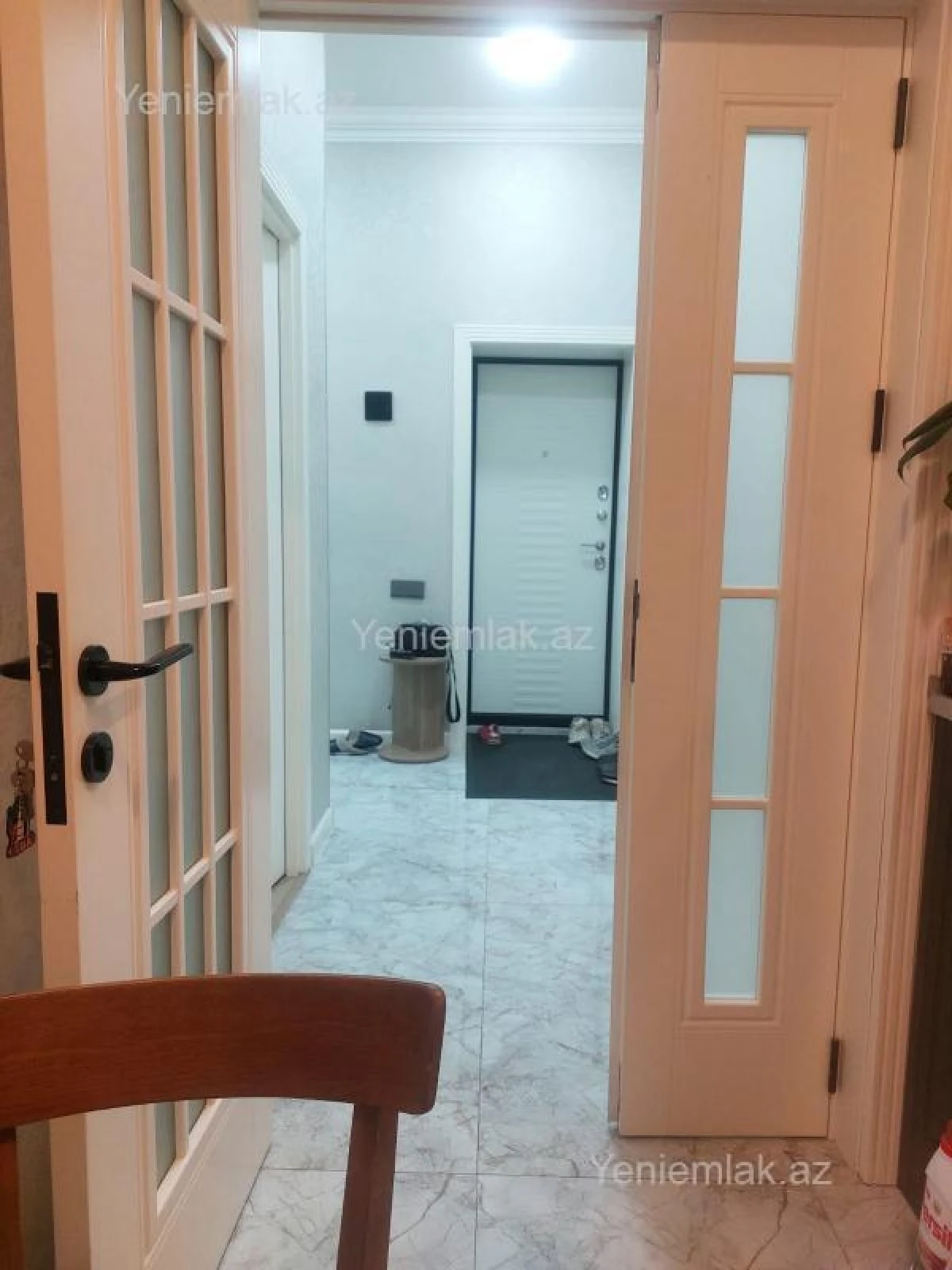 Satılır 2 otaqlı köhnə tikili 56 m²