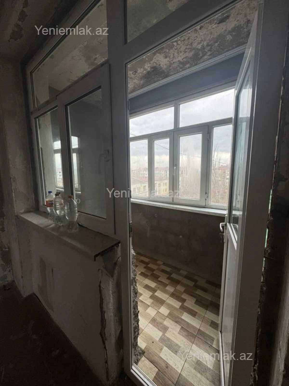 Satılır 1 otaqlı köhnə tikili 35 m²